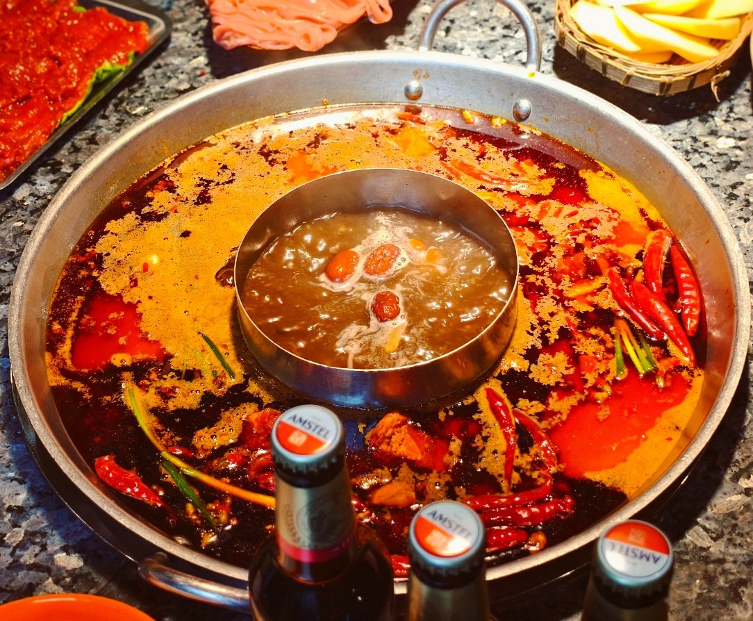 嗯 我今天是过了节的虽然火锅是一个小时速战速决的[允悲]教师节 ​​​