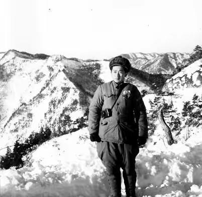 千万别轻看毛岸英的牺牲！这绝不是命运无常的巧合，也不只是一位父亲的丧子之痛，而是