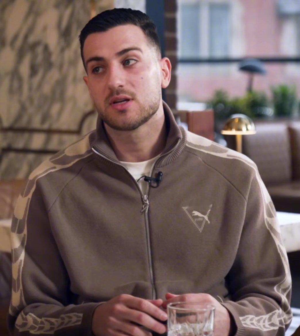 📢 迪奥戈·达洛特谈利桑德罗·马丁内斯如何应对前曼联球员的批评：“利查（马丁内