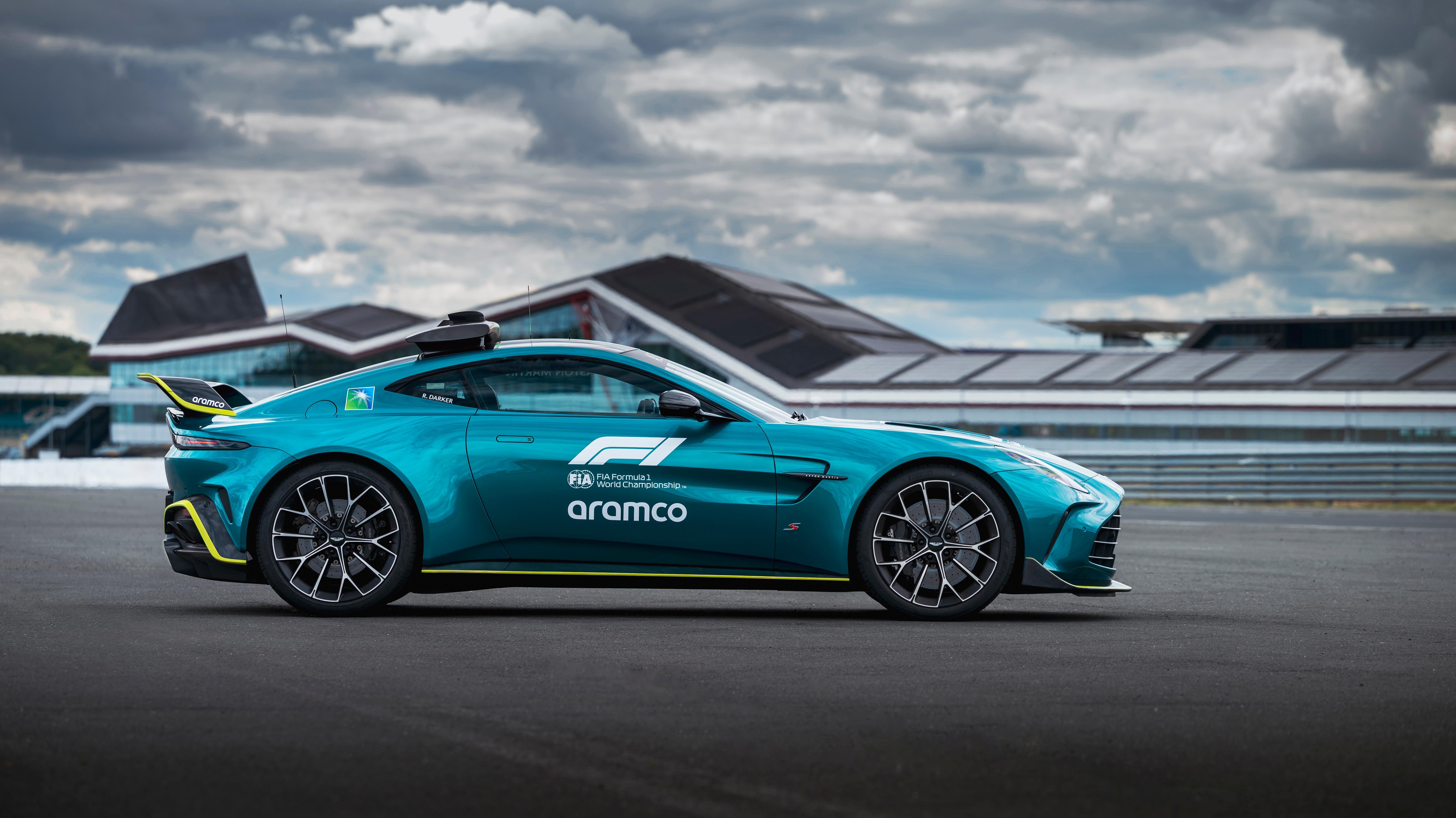 Aston Martin Vantage S F1 Safety Carasto