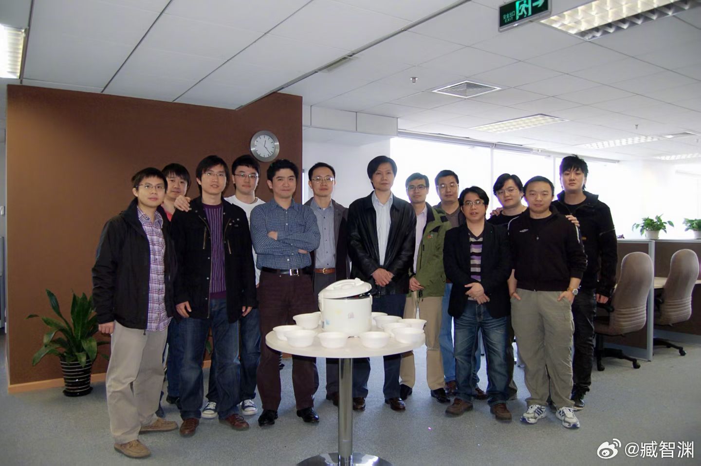 雷军庆祝小米16岁生日小米16周年，生日快乐！ 