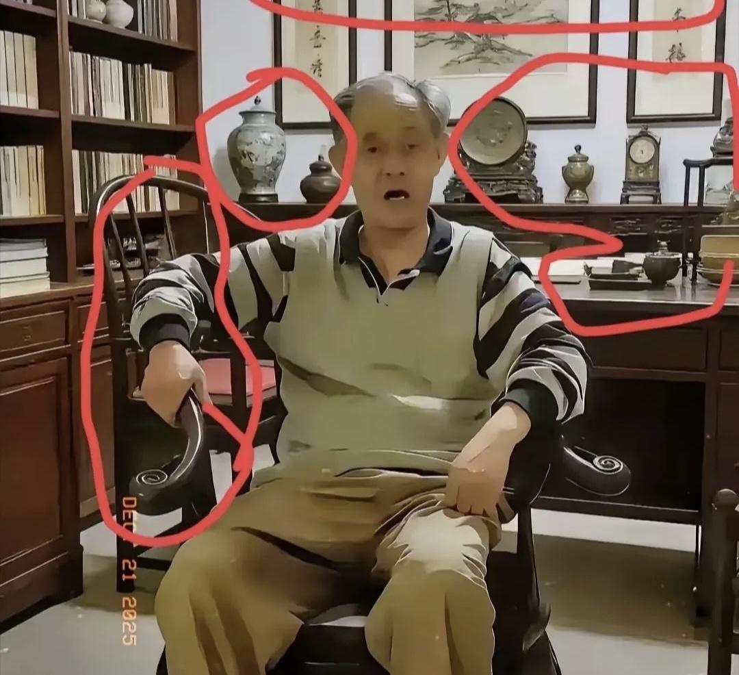 看到徐湖平那满屋子的藏品，

估计他要给同行一个说法了，要知道文物界有个不成文规