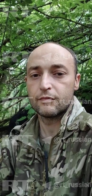 俄军1个士兵就杀穿两条街，震撼俄军前线司令部！俄军一名士兵，河里摸爬12公里，躲