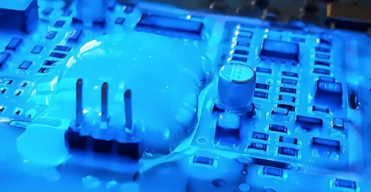 SMT中的等离子应用，显菩提升PCB基板焊接可靠性