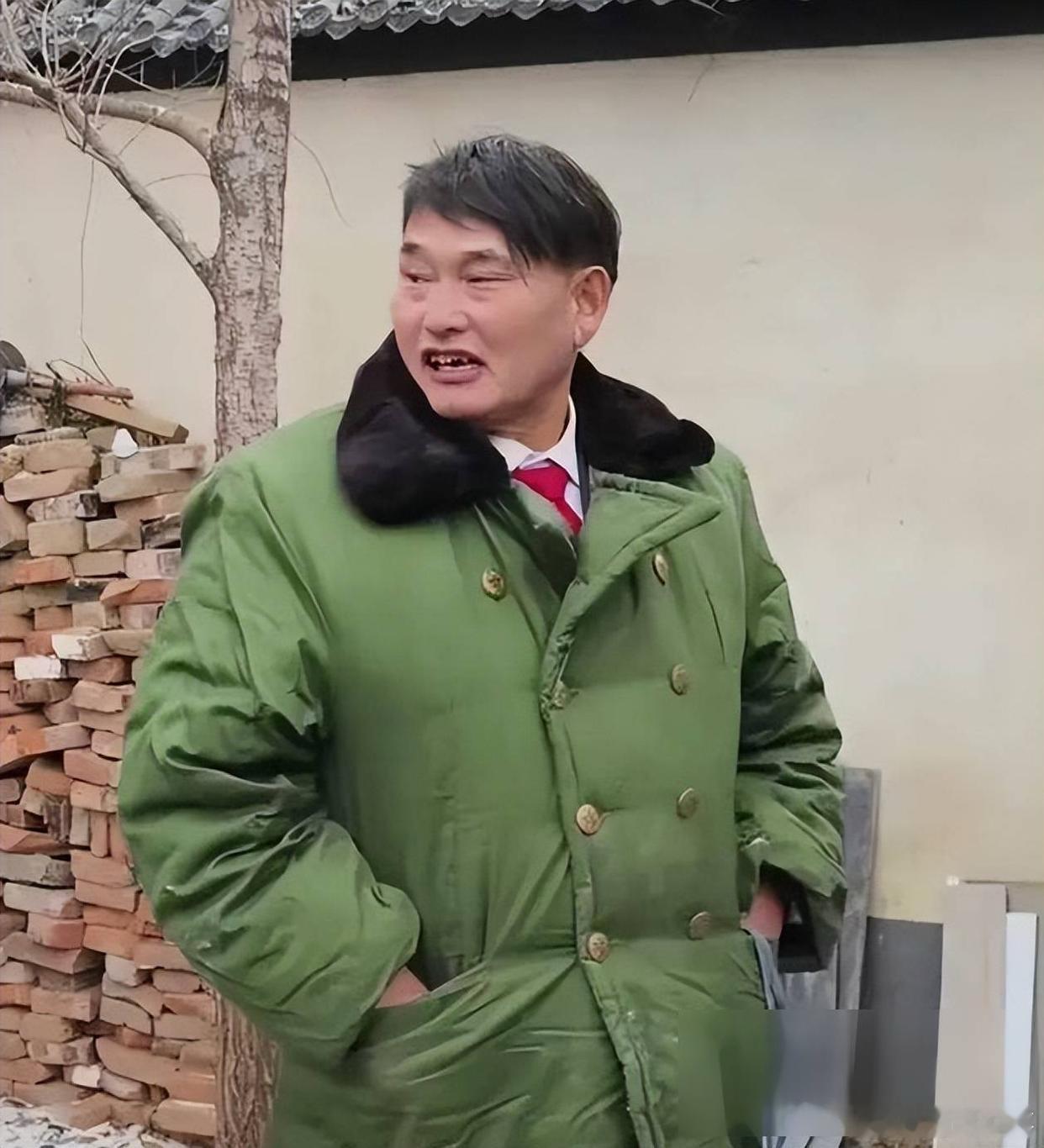 阎肃观察肃言肃语 【朱之文透露儿子已分家单过】近日，“大衣哥”朱之文在采访中透露