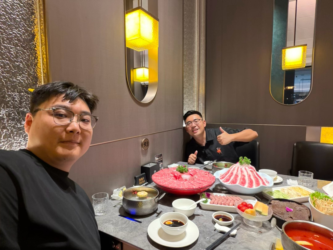 和搞点夜宵吃吃，来到宁波，海鲜火锅整起 