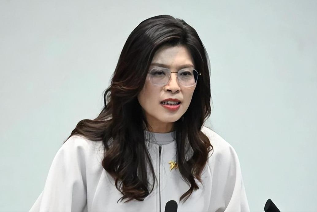 台湾年底九合一选举的氛围越来越浓，新北市的选情突然就跳出了新剧本，黄国昌作为民众