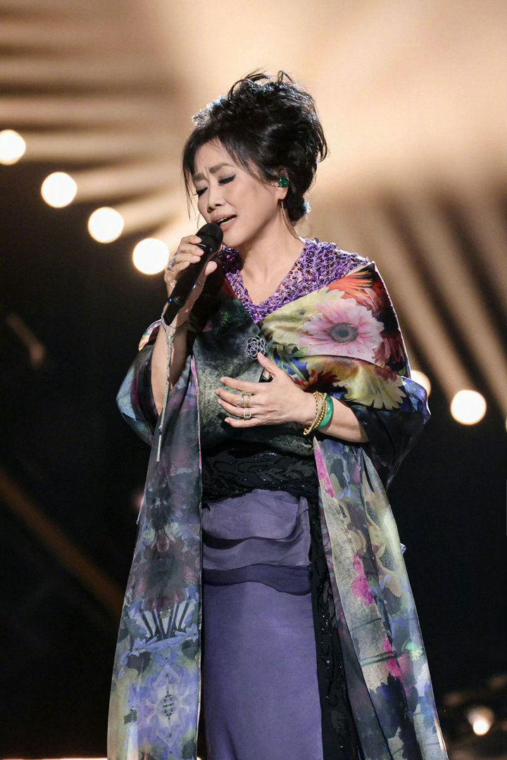 齐豫歌手赛后开沈阳演唱会赛场需要分出高下，而演唱会只需要随心吟唱。齐豫用一场现场