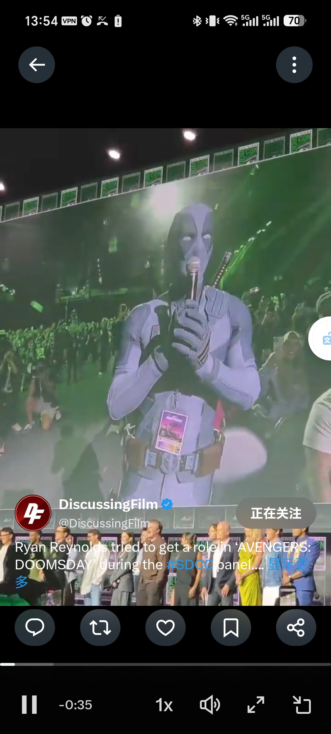 白眼原来不是特效瑞安雷诺兹在sdcc复仇者联盟5见面现场扮成死侍，说“今天不试镜