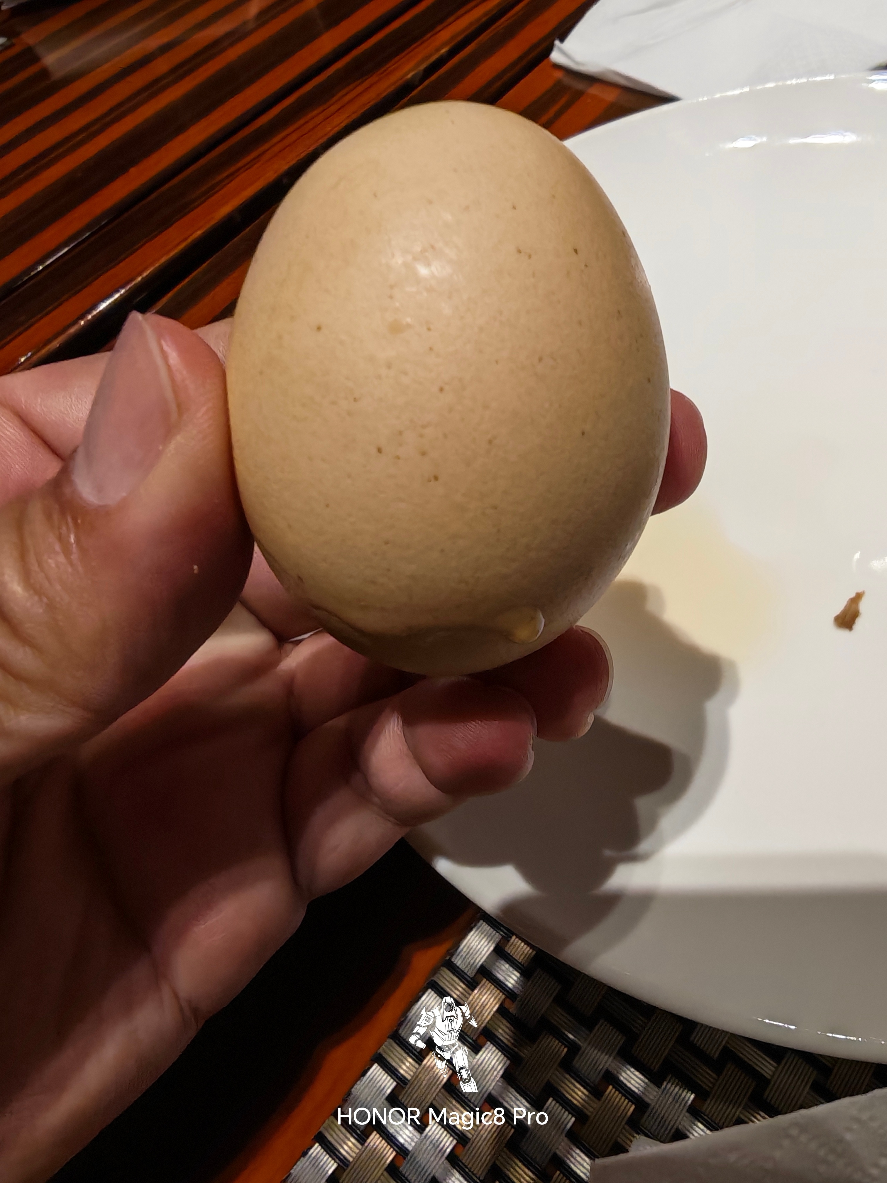 茶叶蛋没打裂，感觉没啥灵魂，也不入味… 长沙