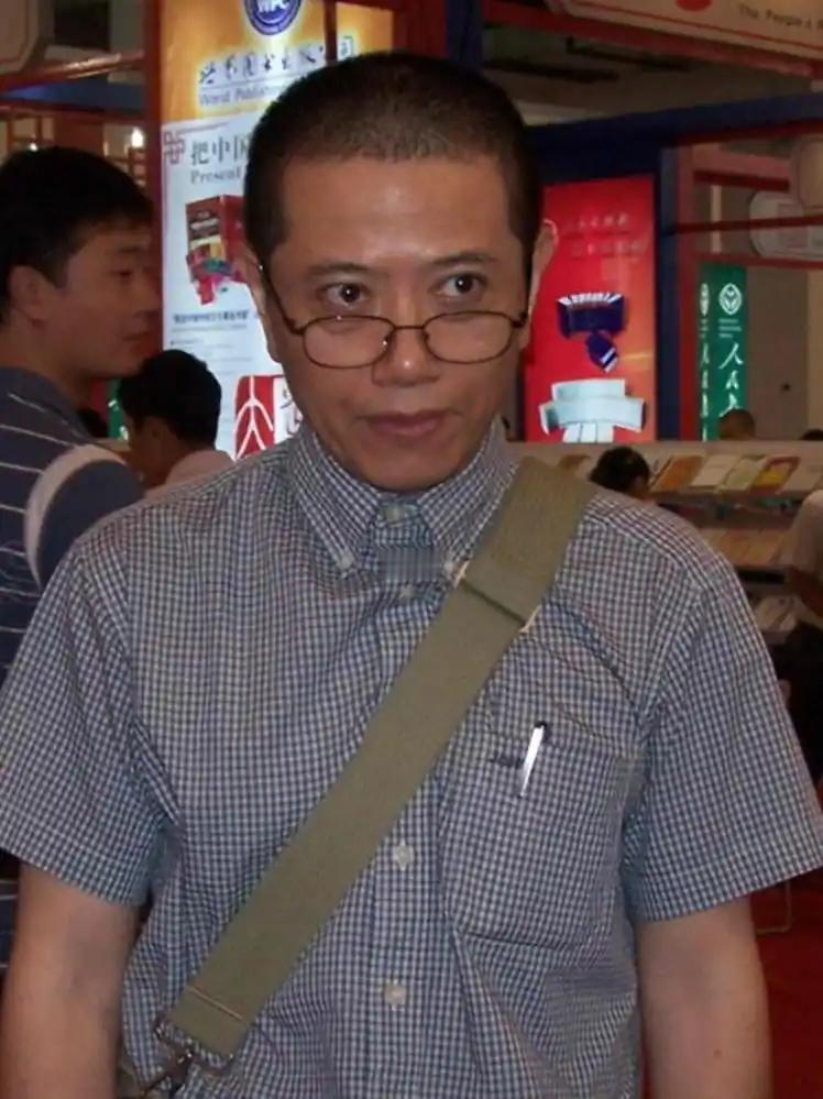 知名作家陈丹青说，中国最大的敌人其实不是日本，也不是是美国，我们真正的威胁，从来