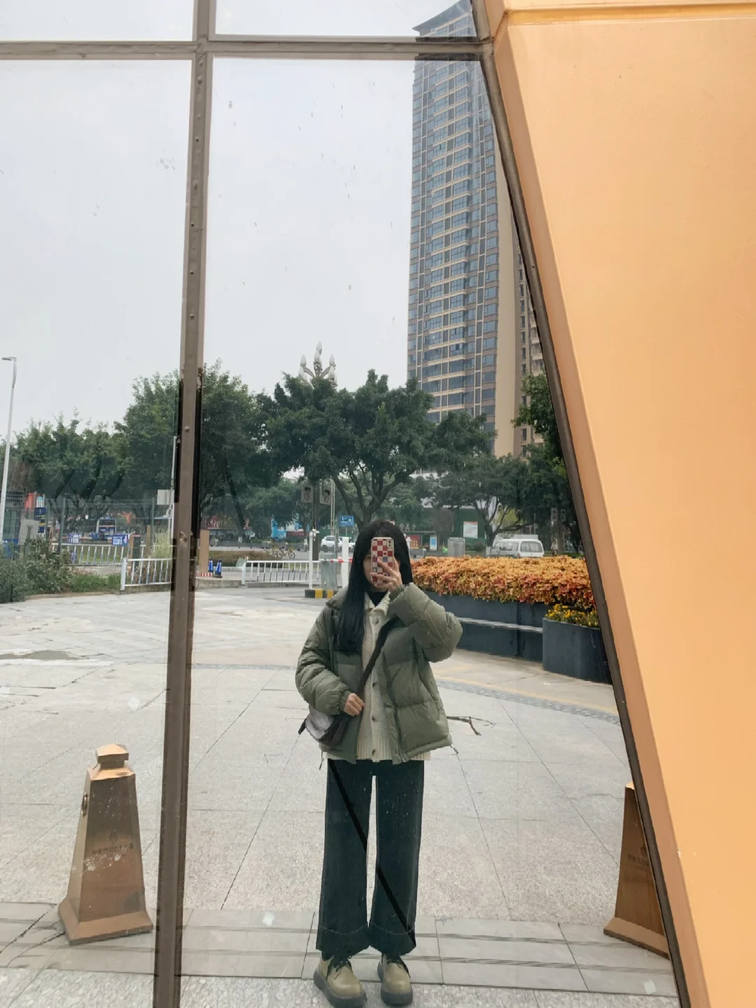 啊啊啊姐妹们配绿色还是棕色鞋子