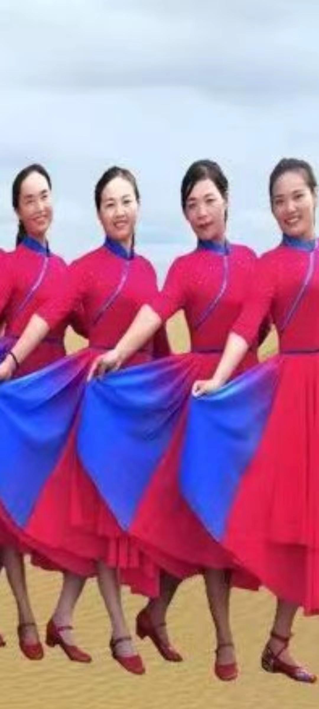 不知不觉又是一年，回忆我们美好的生活，那时阿刚老师带着姐妹们天天排练，虽然不管怎