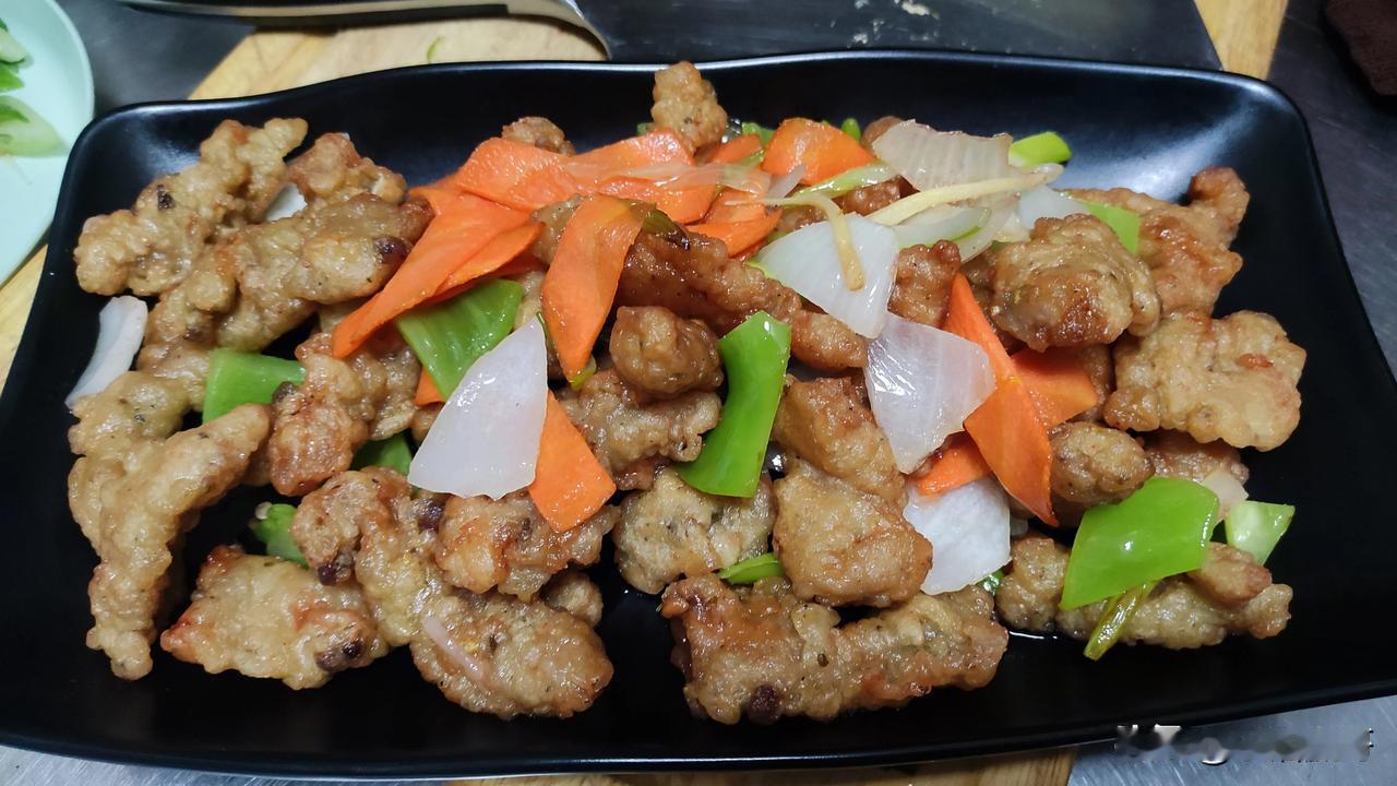 [玫瑰]生活，就是每天用心丰富自己的心。
​[庆祝]心有乾坤，何惧日月。

[飞