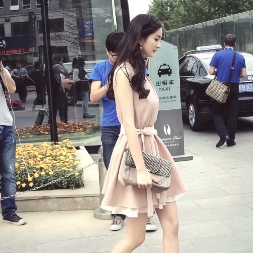 杨幂唐嫣又撞角色了这是敢说的吗？！有没有人发现，杨幂和唐嫣的演艺生涯，像被同一个