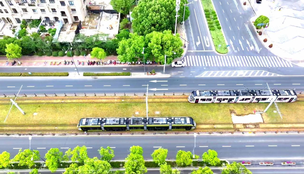 苏州茶博会，茶香四溢，汇聚天下好茶。茶艺表演，精彩纷呈，传统与创新交融，令人目不