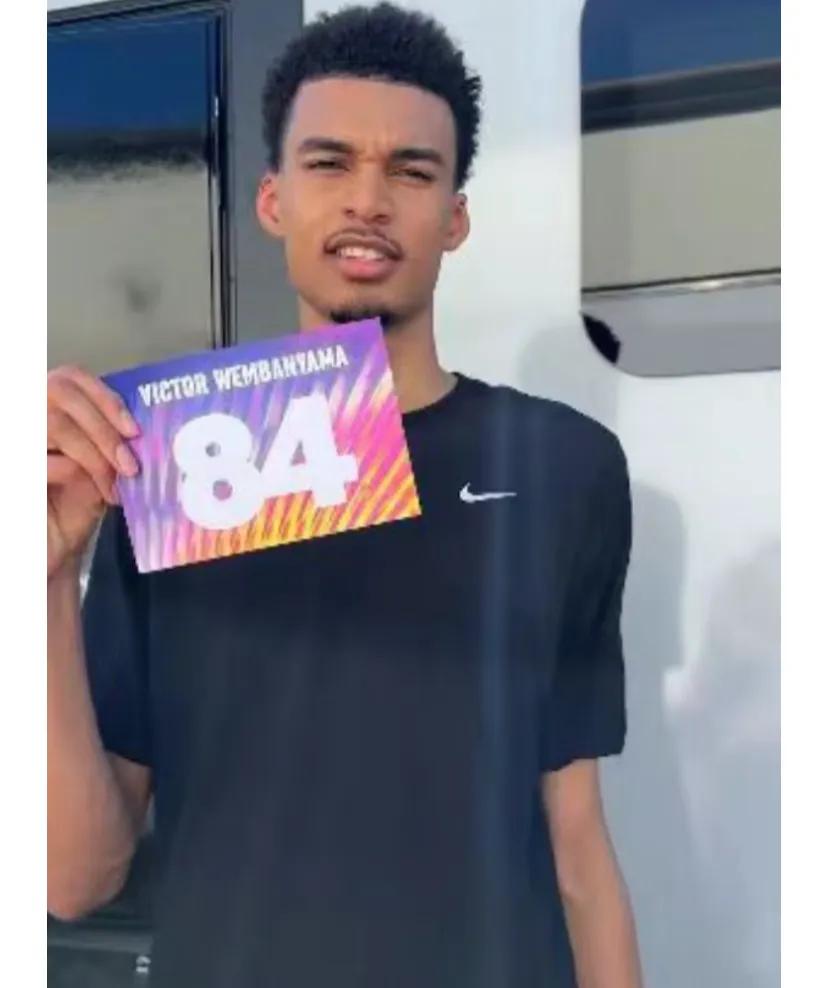 高了低了?马刺状元文班亚马2K评分84
#篮球
作为文班20年的妈妈粉
84确实