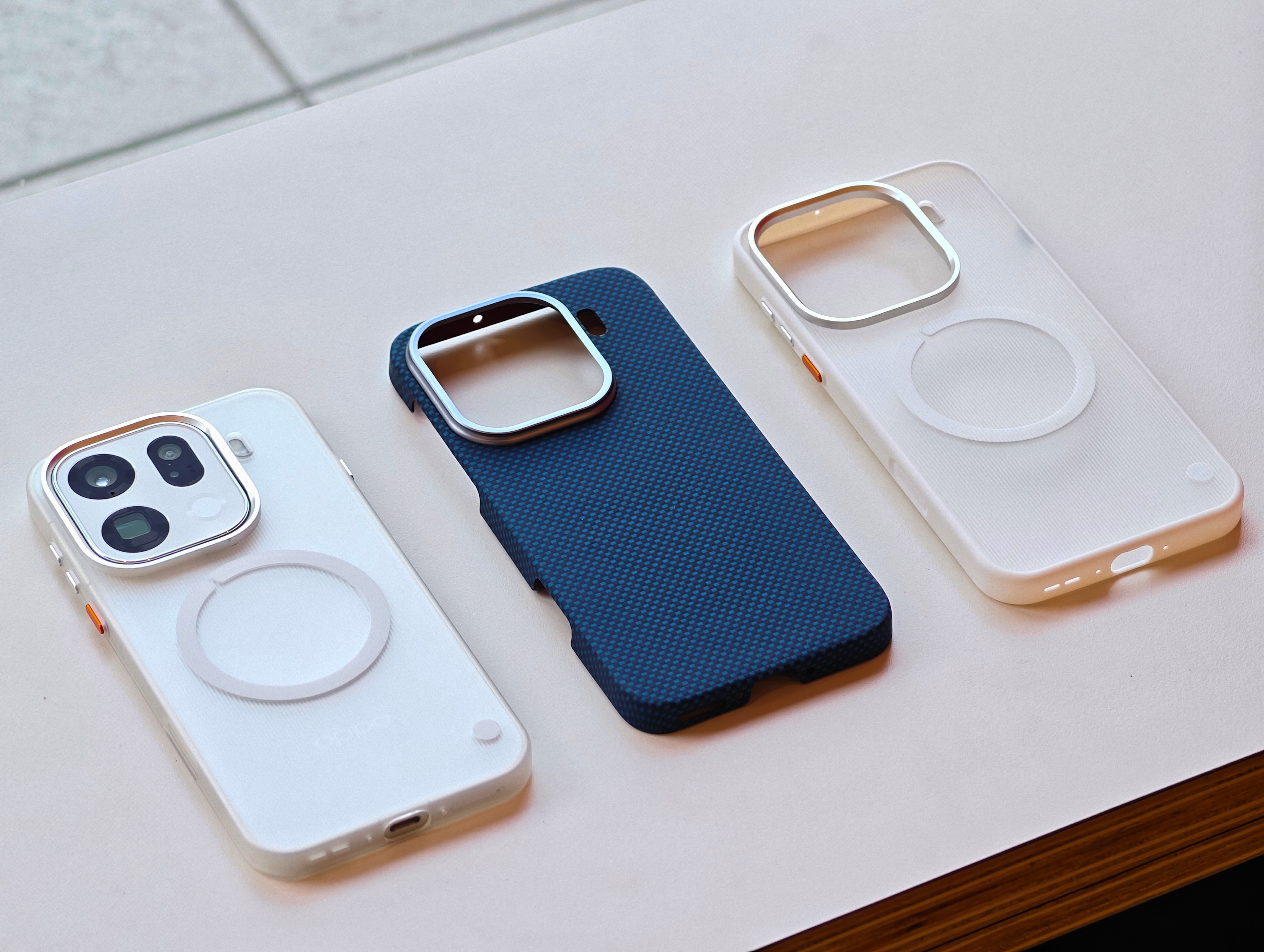 OPPO Find X9 Pro 好看的手机壳又增加啦～我比较喜欢透白跟凯夫拉壳