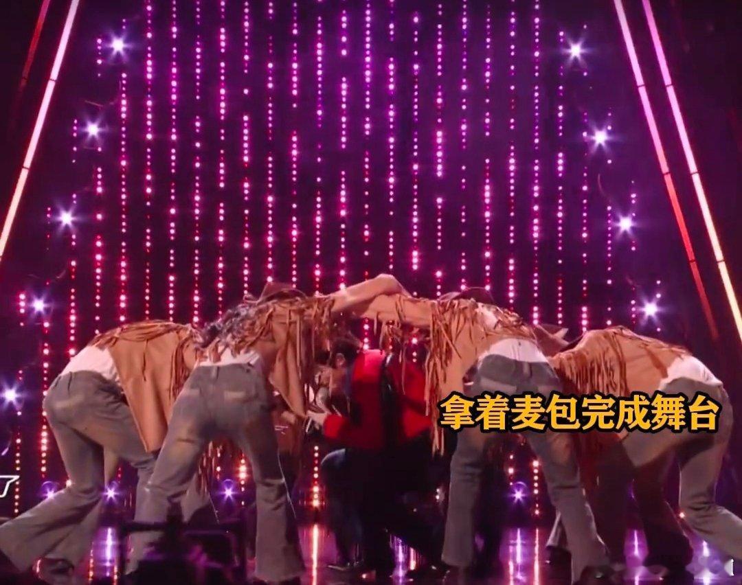 危晋宇冷静救场获华晨宇表扬 声鸣远扬 谁懂啊！危晋宇唱跳时麦包掉落，冷静救场还得