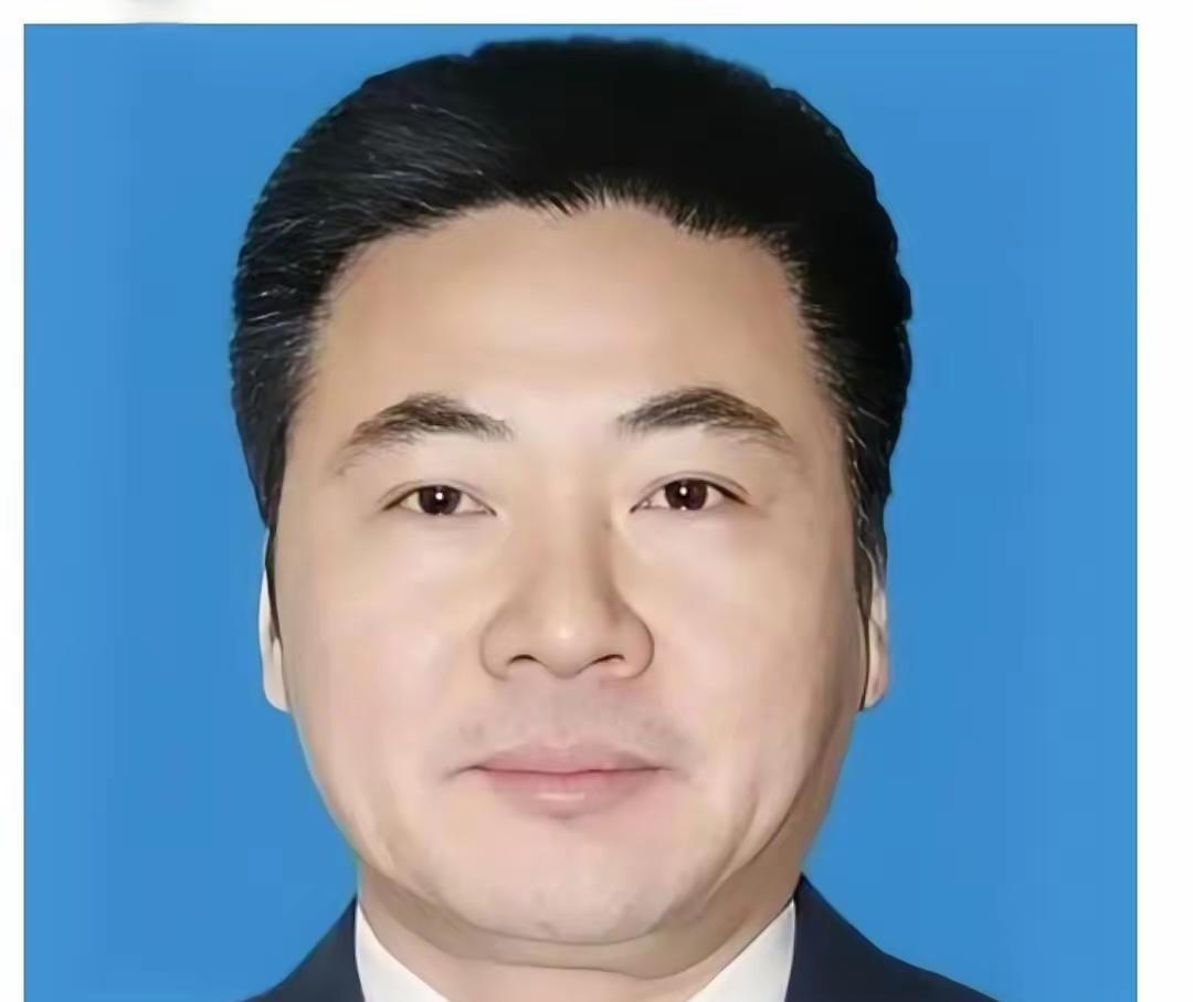 6月29日反腐新消息！
熬了一辈子从基层技术员做到高官，
临近退休落马，侥幸心理