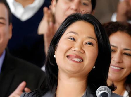 秘鲁新上任的日裔女总统，一出手就让华盛顿彻底懵了！什么决定能让美国傻眼？不是倒向