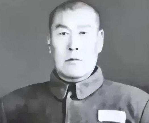 1942年，长期潜伏在我军的日军女间谍美智子正要出门时，突然回头，对着游击队大队