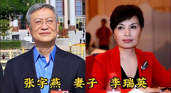 这群央视荧幕上沉稳端庄的主播，私下拥有长久安稳的婚姻，年少相逢携手半生，不张扬不