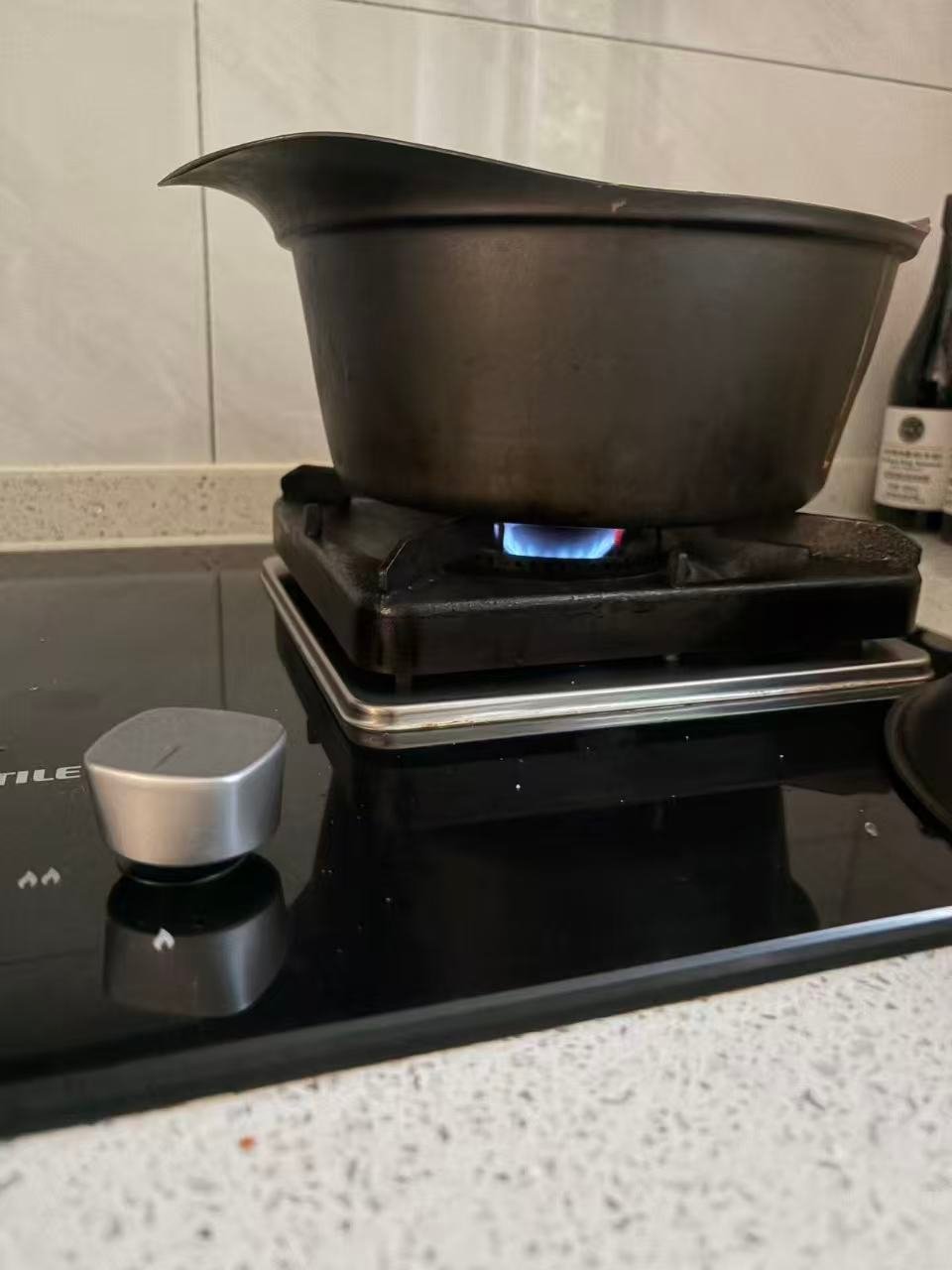 今天早上做完早饭就出门了，中午和晚上都是给孩子点的外卖，刚刚给我发消息说我一直没