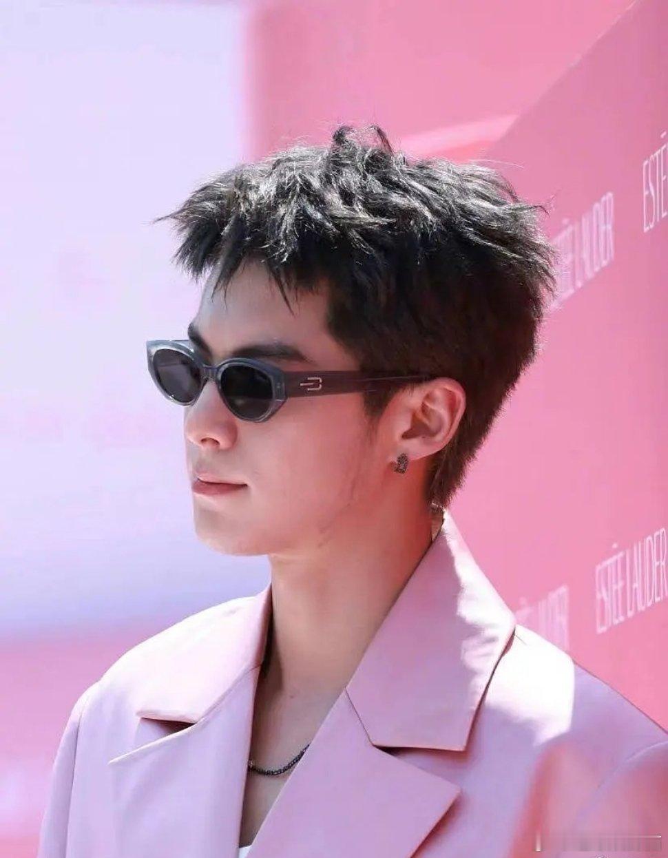 夏天工作真不容易 ​​​