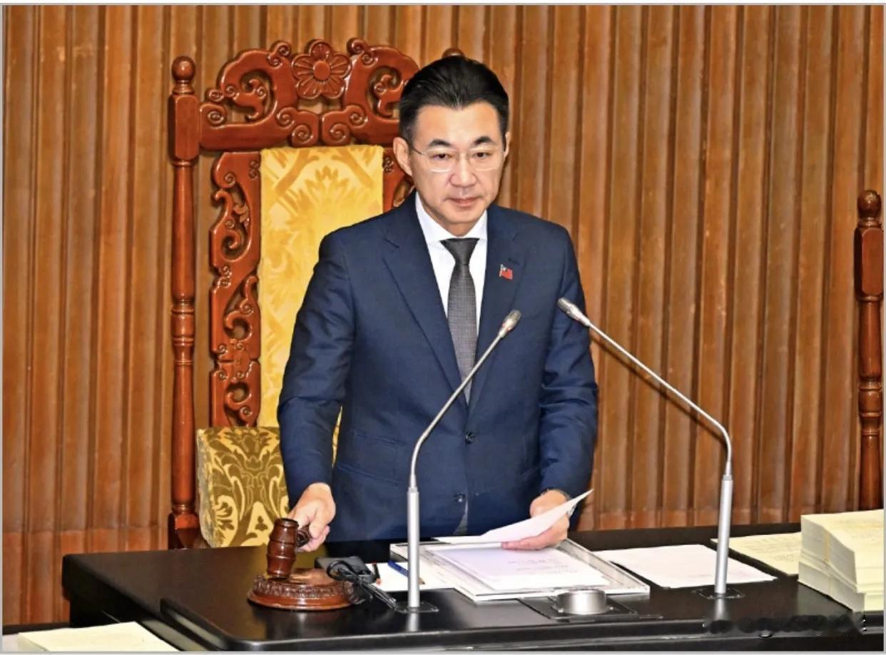 江启臣对军售案的态度来了。
针对美国国务院最新批准对台军售3500亿新台币，以及