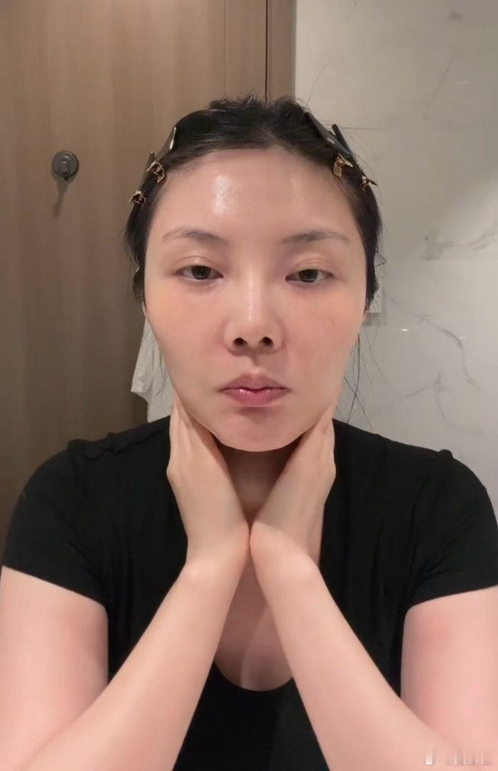 徐冬冬深夜护肤vlog徐冬冬回娘家护肤准备回娘家的仪式感被徐冬冬拿捏住🌙在杭州