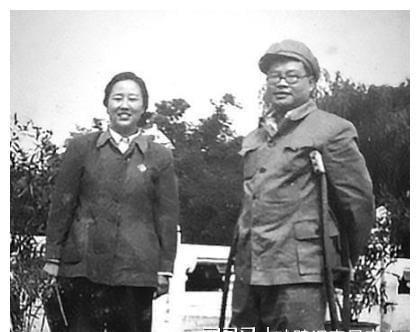 1954年独腿将军钟赤兵，出任贵州军区司令员，在到达贵州后，钟赤兵遇到了那个曾经