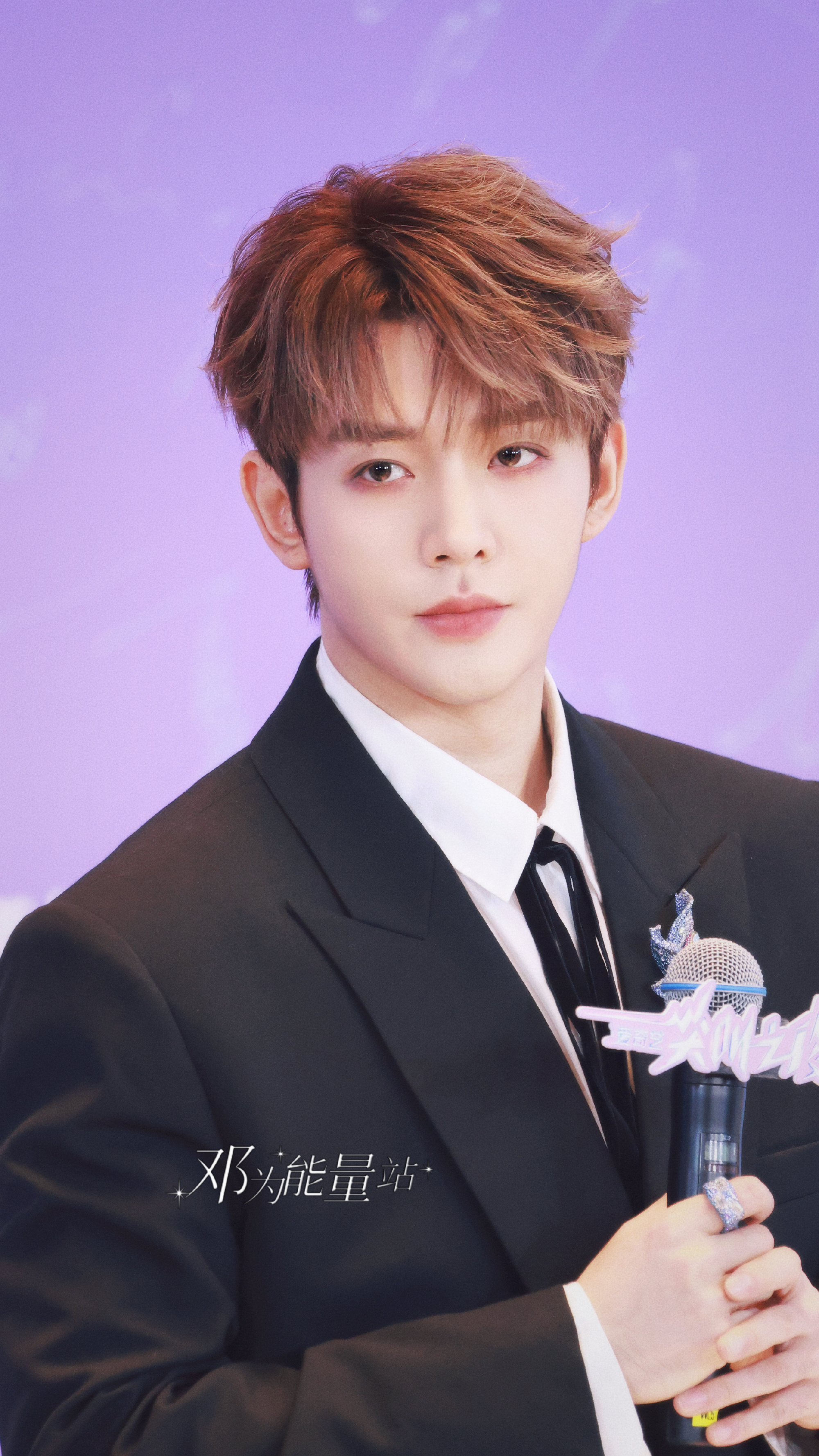 邓为 小头长腿脸紧哦的天啊，被我刷到了，邓为帅成啥样了，好自律的好身材好颜值好状