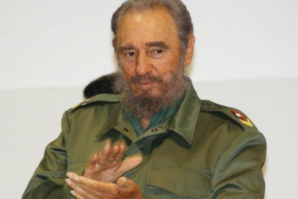 国家与国家之间也存在着弱肉强食，现实就是这么残酷，比如现在的古巴，它在美国这种大