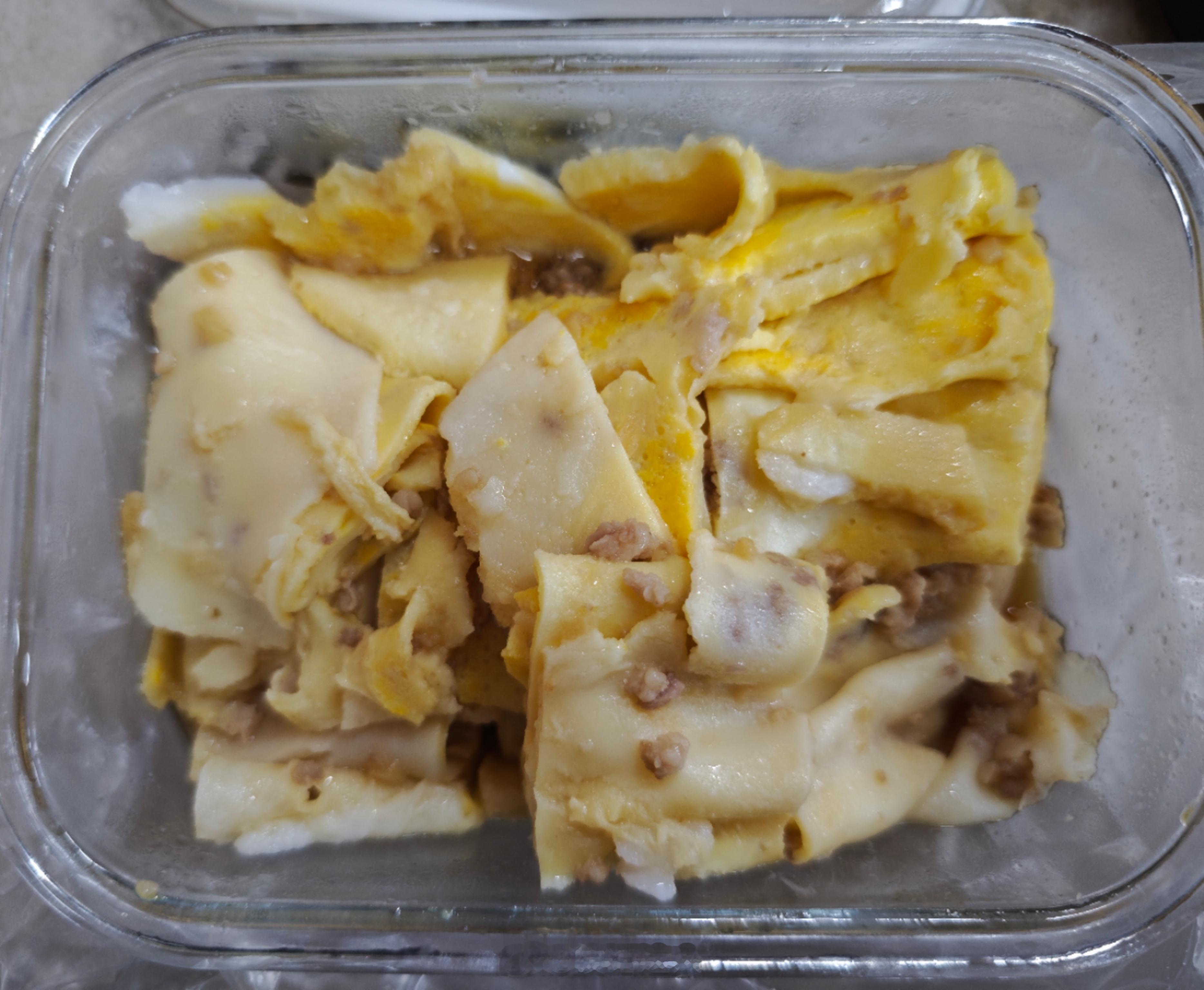 厉害不？偶妈咪给偶蒸的肠粉，主打的就是一个我爱吃啥她做啥，绝不让外面的人挣我一分