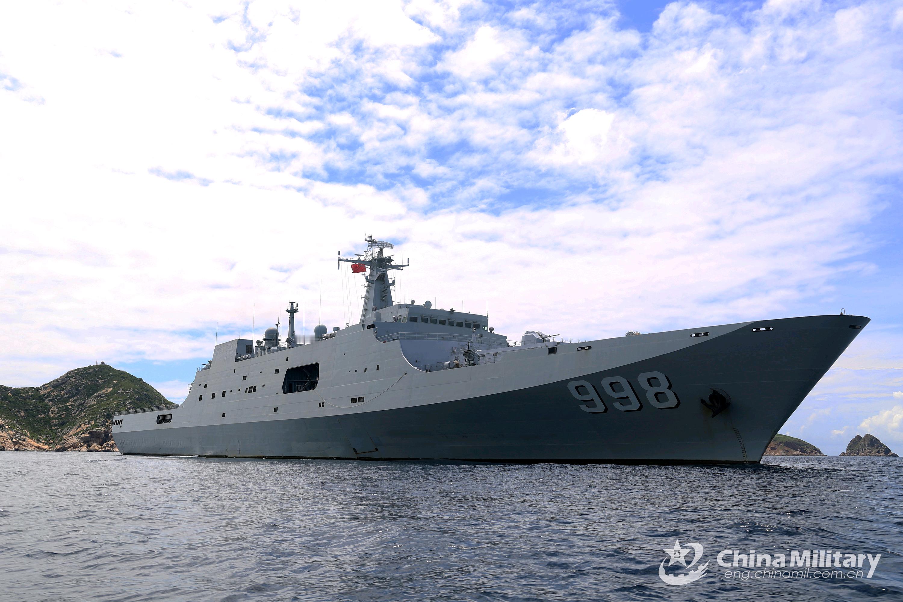 湛江开放舰艇公开052D改南宁舰、新903A乌伦古湖舰、071昆仑山舰借海军节的