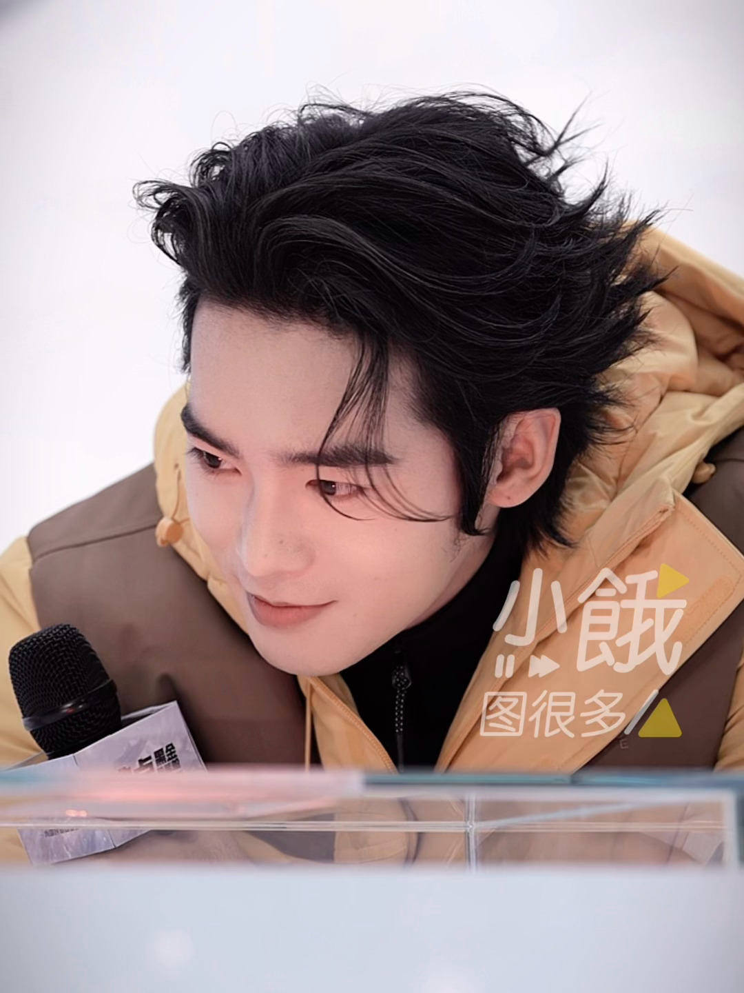 适小猫咪烤火Live图