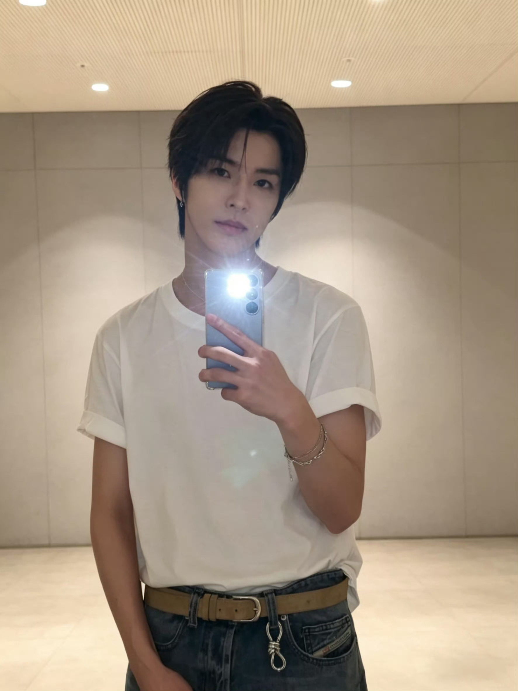 生日快乐呀，松河。以为我不会写小作文了吧，怎么可能！！！在写这篇小作文的时候我还