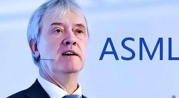 ASML的光刻机，一半零件离不开中国稀土。
美国卡脖子，荷兰却悄悄开绿灯。
不是