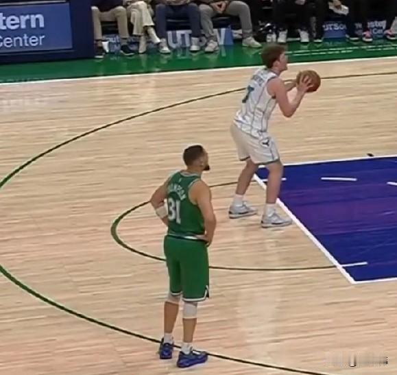 好小伙！克尼普尔谈克莱：

“克莱是我非常尊重和喜欢的球员。”

“毫无疑问，他