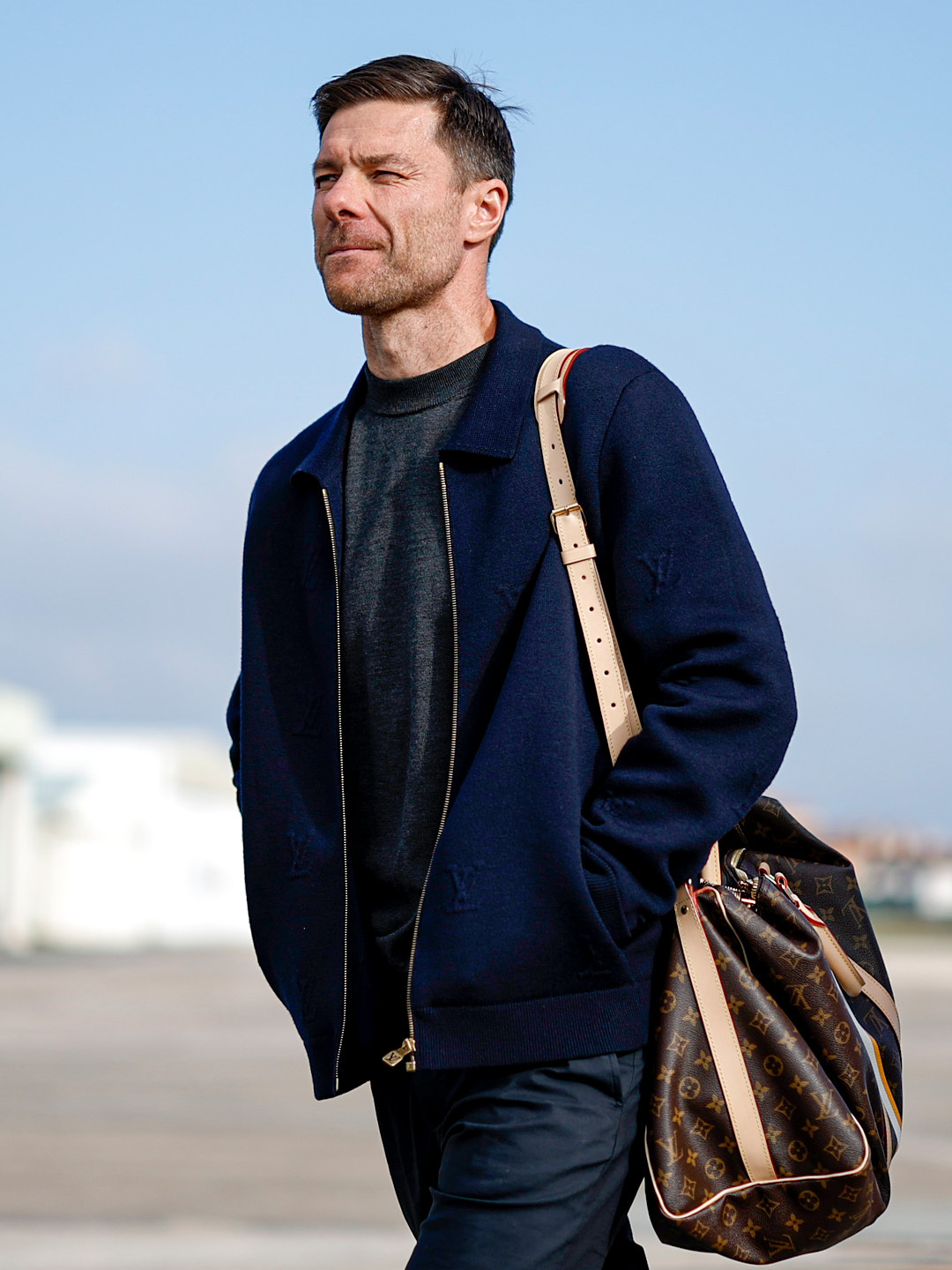 球队抵达维多利亚。👋🏻💙西甲联赛阿拉维斯vs皇马halamadrid