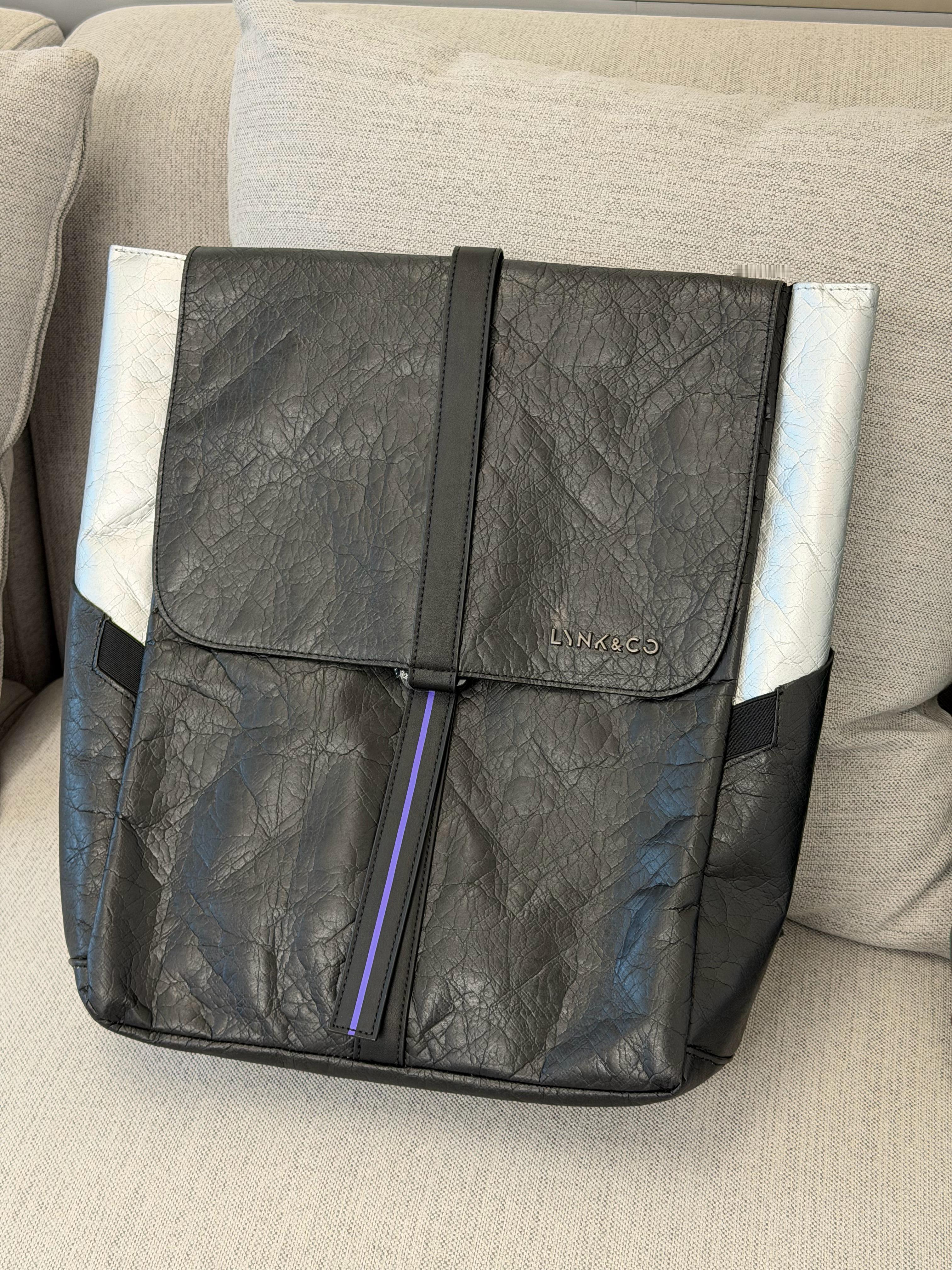 抽奖 领克双肩包。转/评本微博即可参与，本周开奖，在【铁粉及以上】中抽取。 