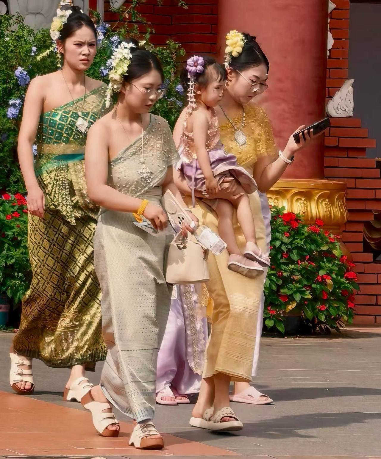 李志忠（河北邯郸）
傣乡风情