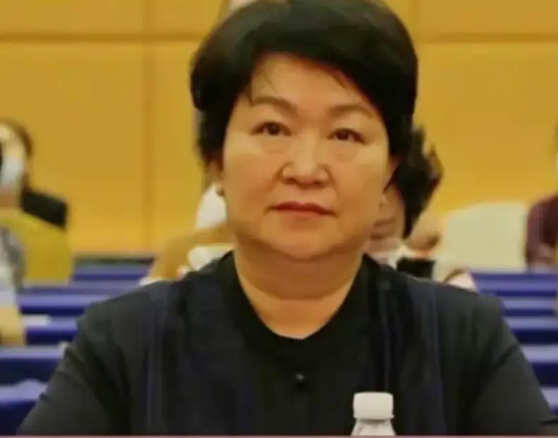 国家反腐之风刮到了山东
青岛市委原常委、宣传部原部长刘升勤被双开，纪法面前无特殊