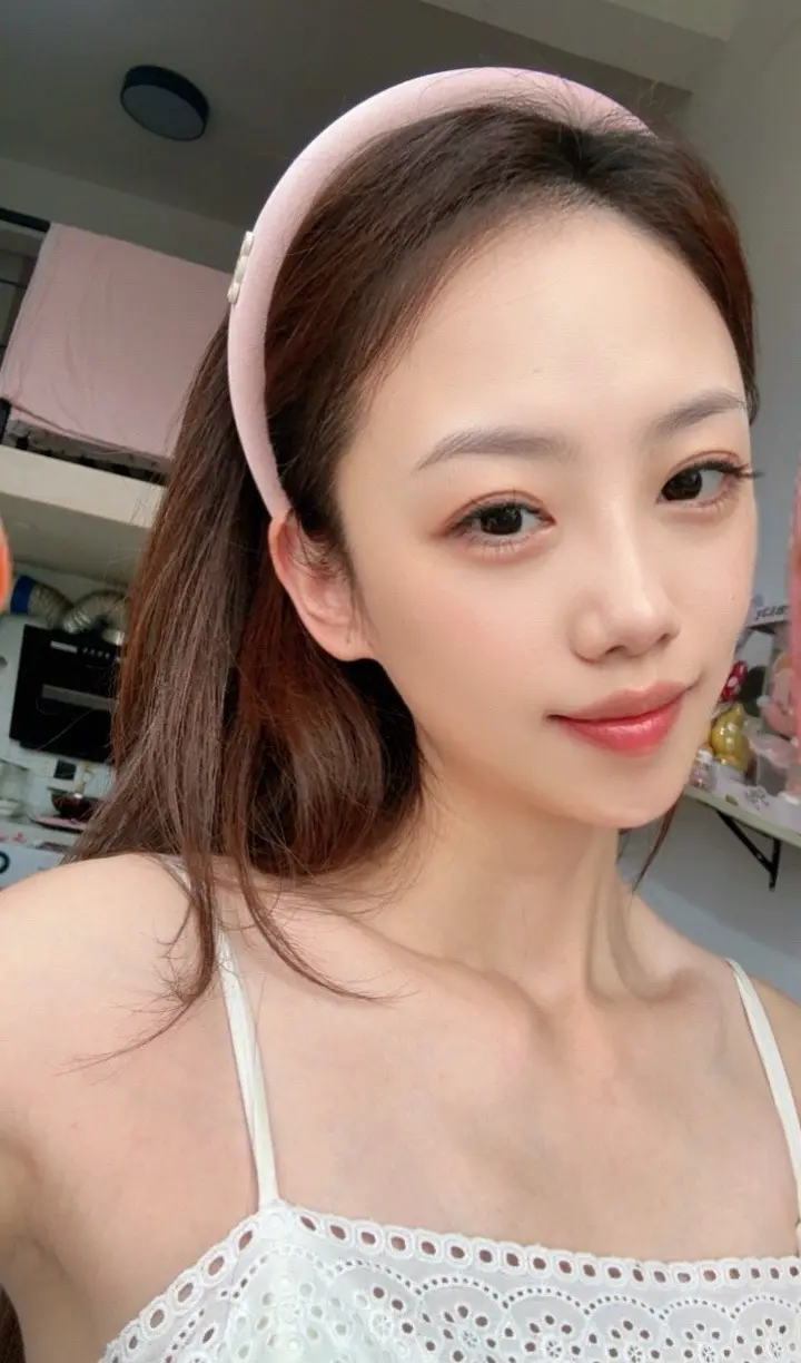 云端之上，自有浪漫🧚‍♂️。  🍀简单未必最优，最好的，向来简单