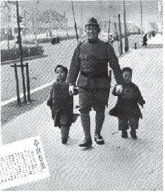 1938年4月1日，日本《世界画报》刊登“南京春景”的照片，以粉饰“太平”。 