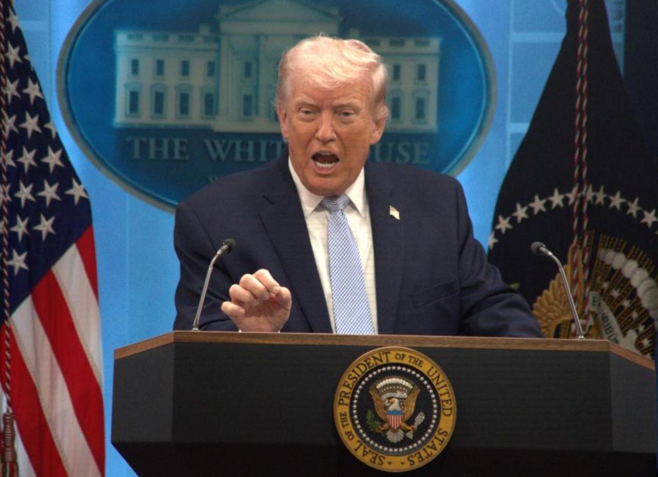 近期联合国大会现场，美国释放出两大关键动向，清晰暴露其当下的全球博弈策略：在国际