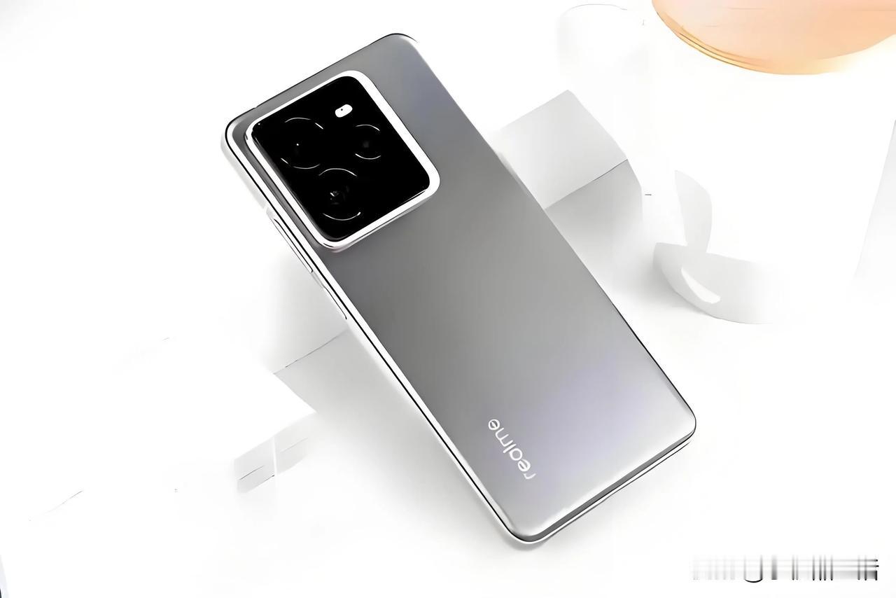 曝realme真我GT8和真我GT8 Pro将于10月份一起发布！

今日，知名