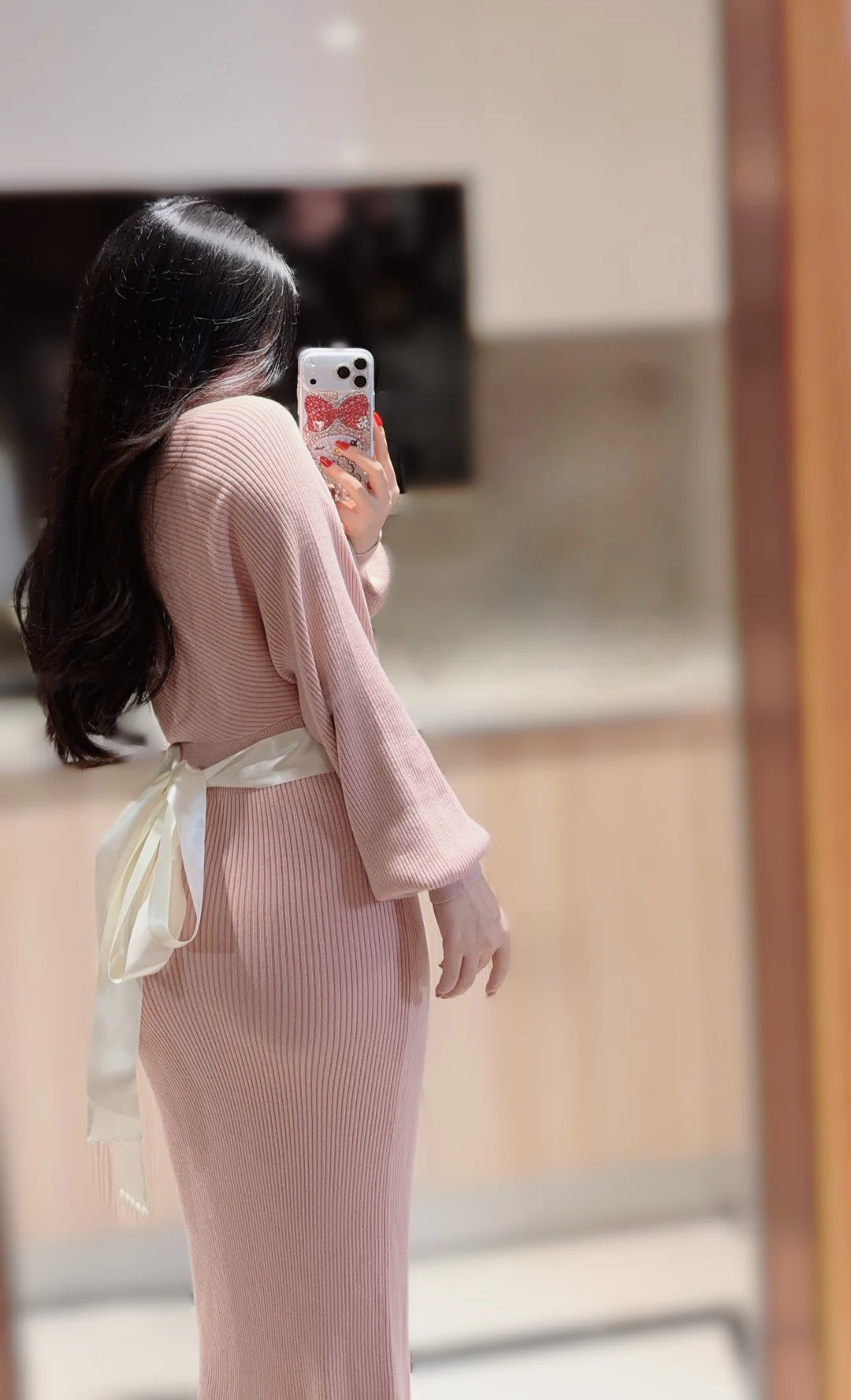 不知道啊 我的身材很曼妙