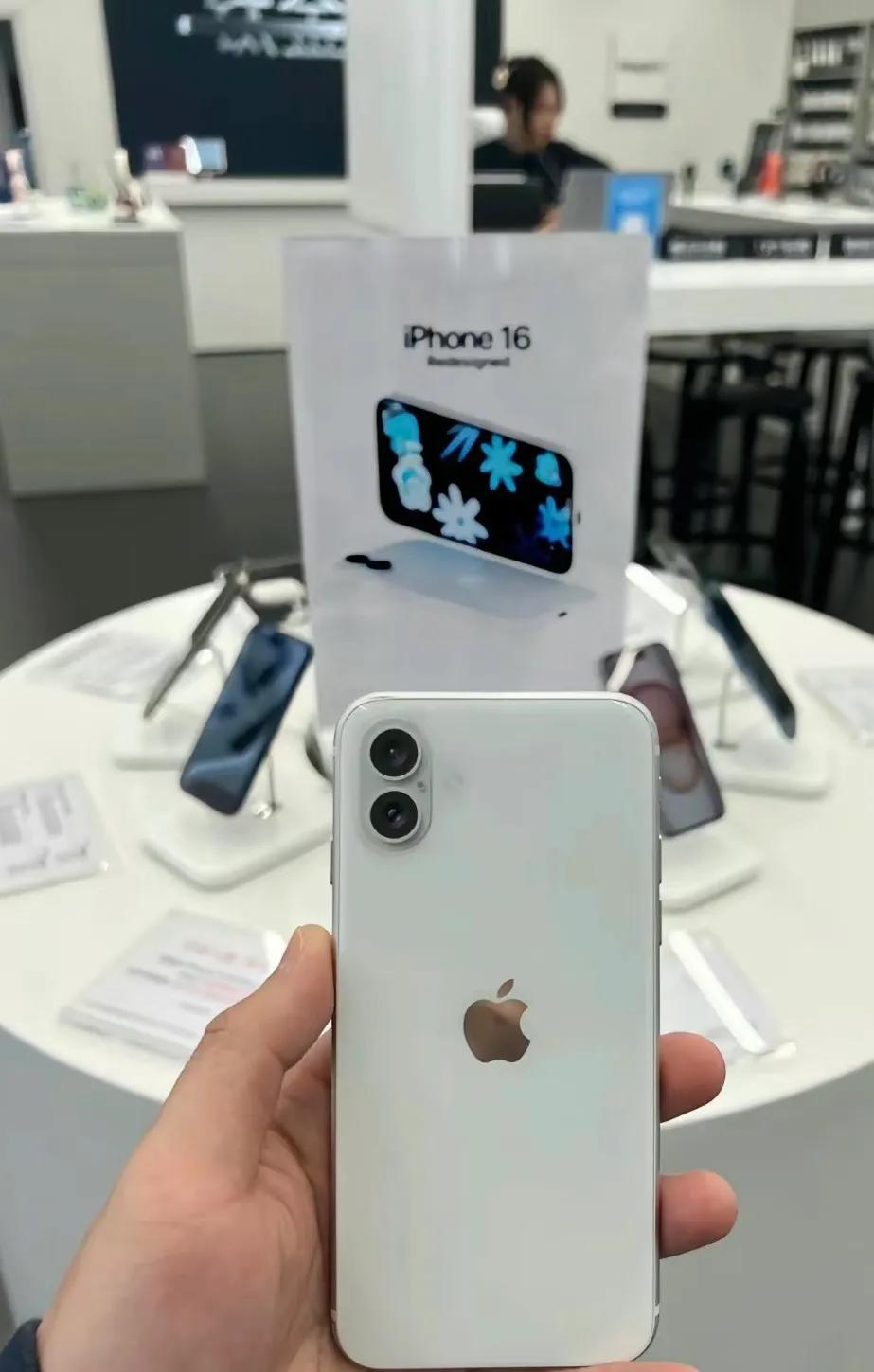 难道说，iPhone 16真长这样了？虽然看着没什么新鲜感，但不得不承认确实比i